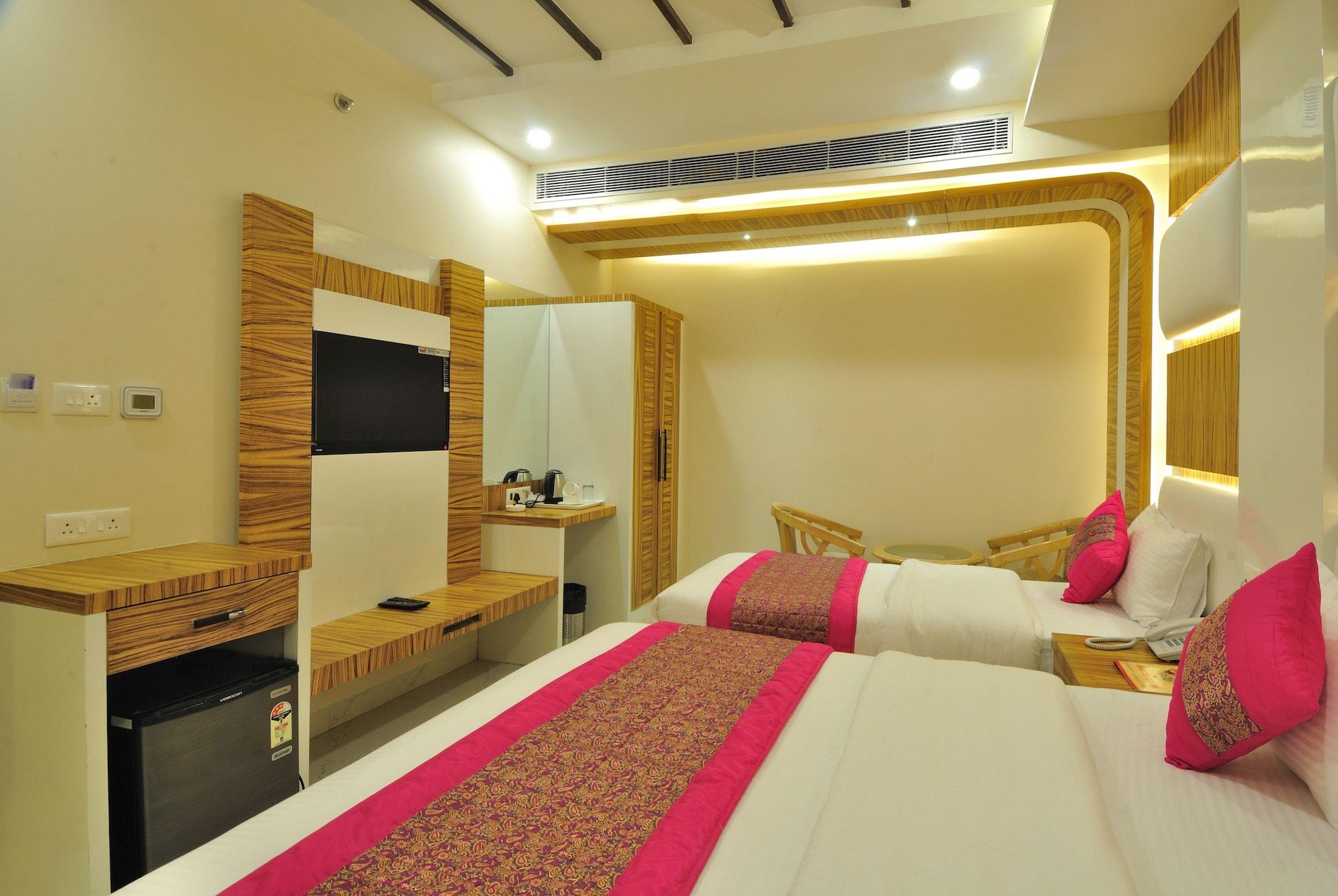 Hotel Aman Continental - Paharganj New Delhi Bagian luar foto