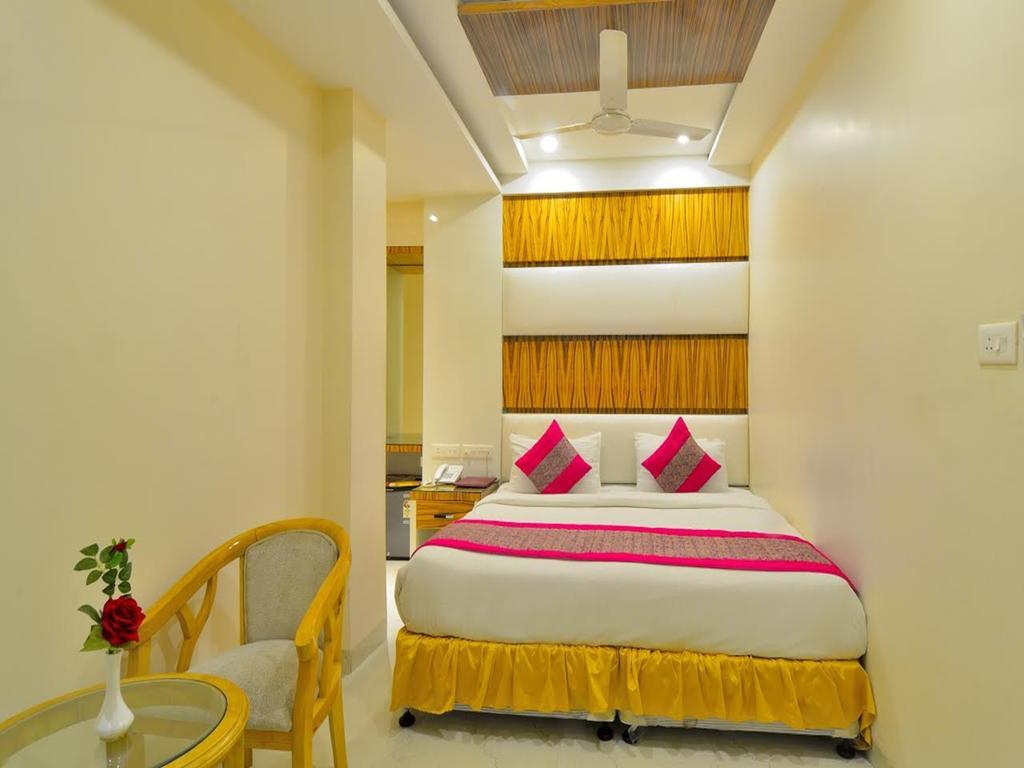 Hotel Aman Continental - Paharganj New Delhi Bagian luar foto